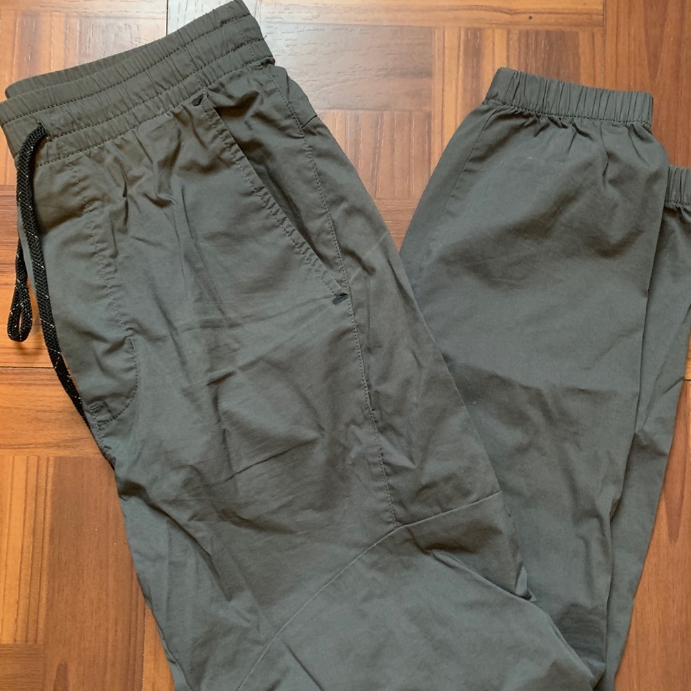 American Eagle Active Joggers